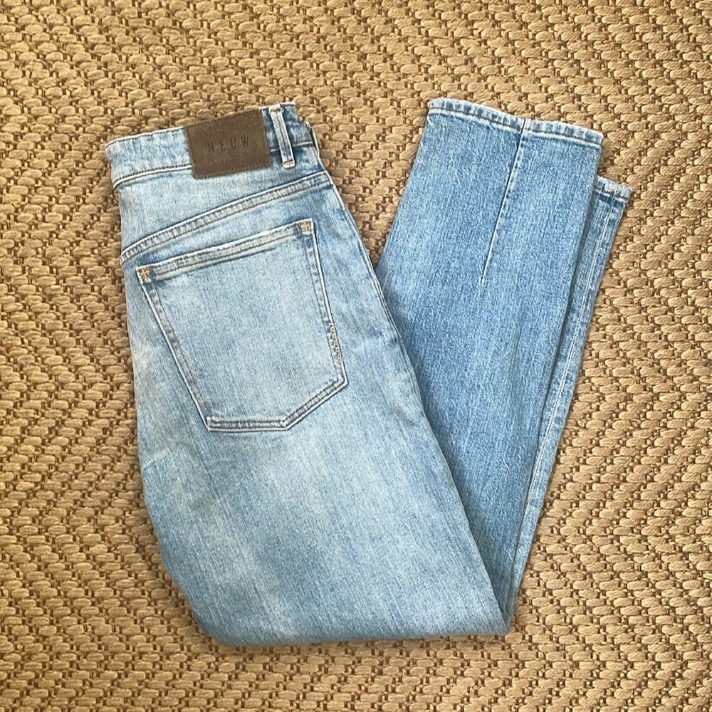 Neuw - High Rise Wide Legged Stella Denim Jeans - Light Wash Blue - 27